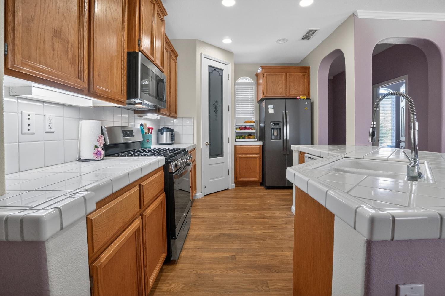 978 San Carlos Ave, Madera, CA 93637