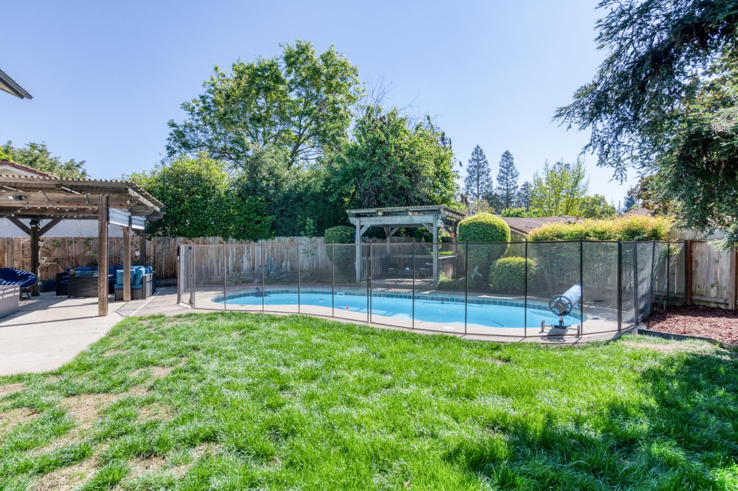 4075 W Los Altos Ave, Fresno, CA 93722