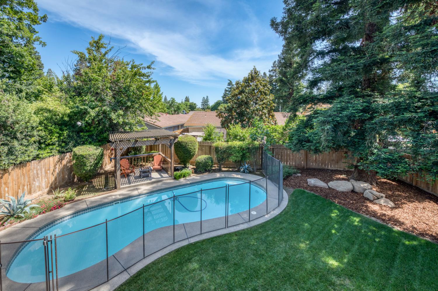 4075 W Los Altos Ave, Fresno, CA 93722