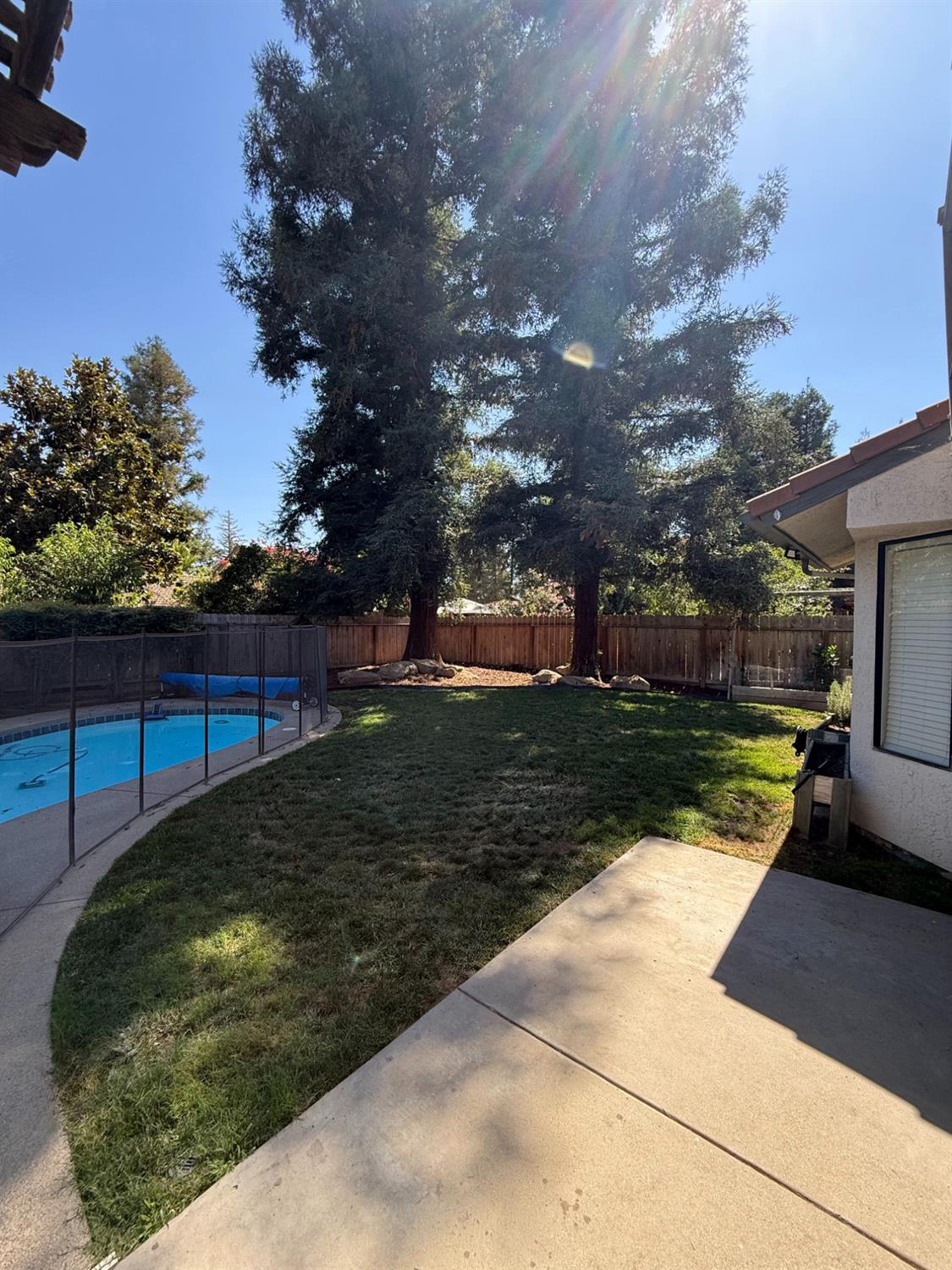 4075 W Los Altos Ave, Fresno, CA 93722