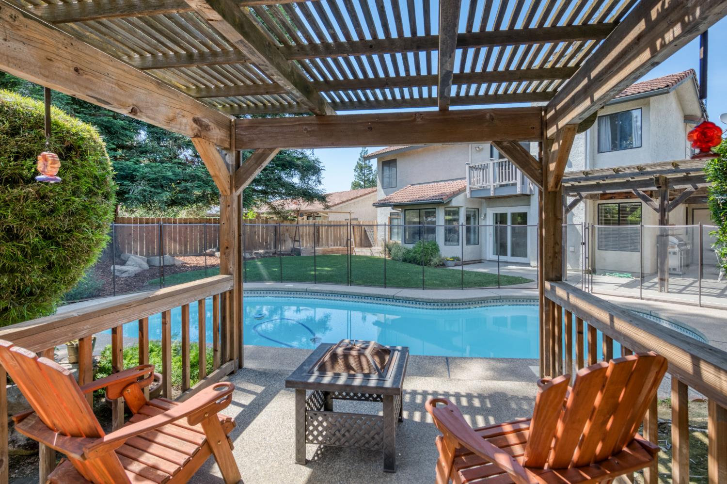 4075 W Los Altos Ave, Fresno, CA 93722
