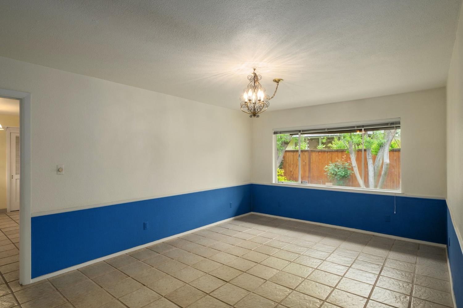 1288 W San Jose Ave, Fresno, CA 93711