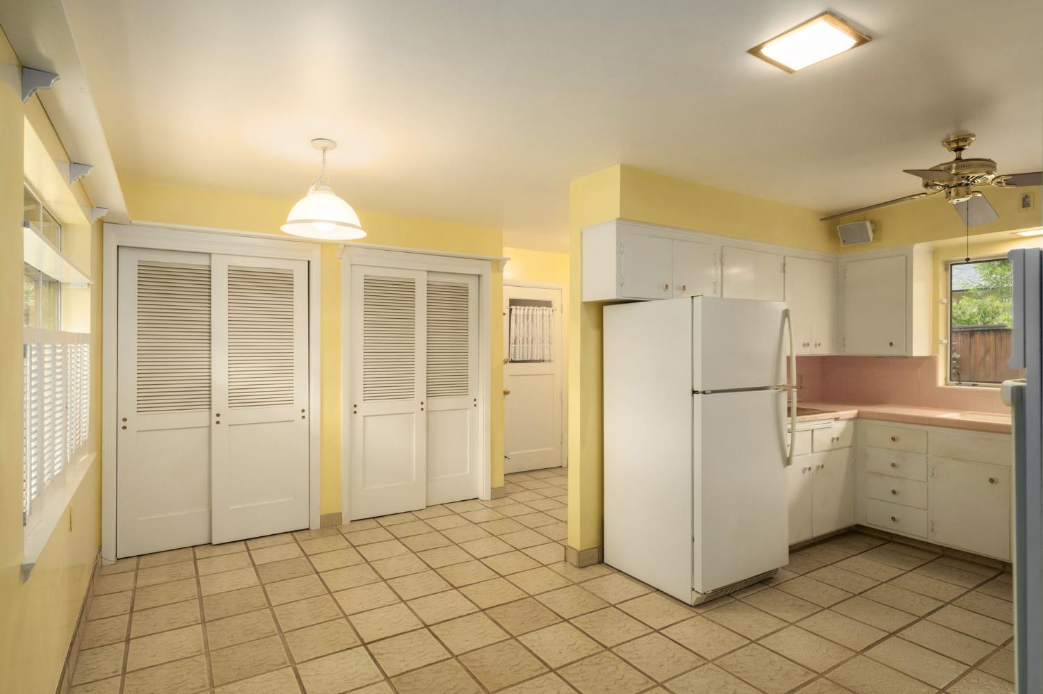 1288 W San Jose Ave, Fresno, CA 93711