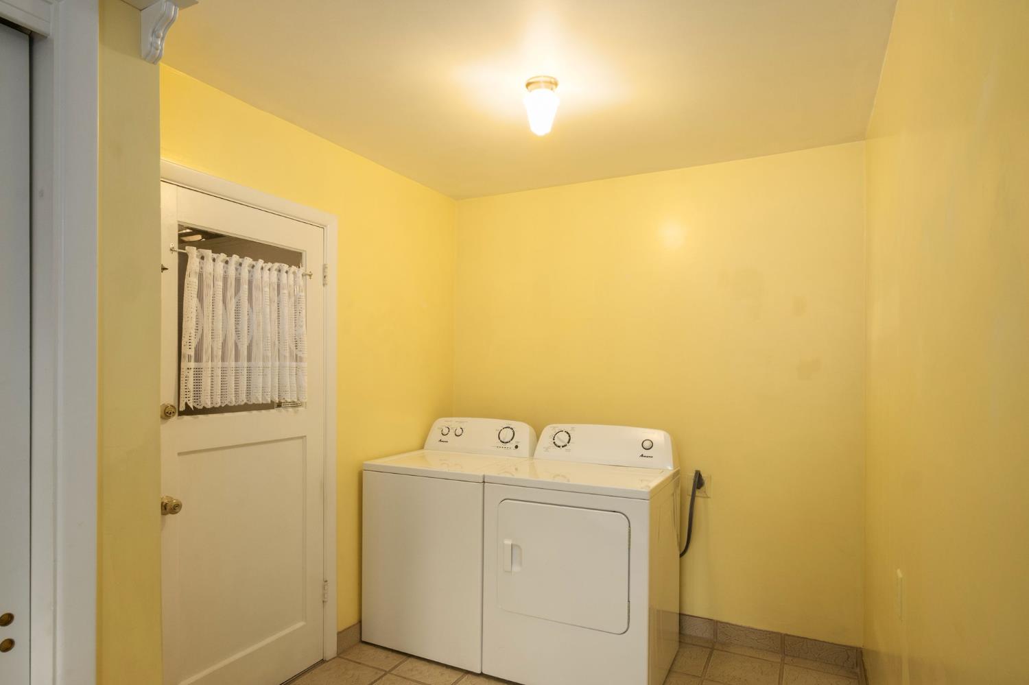 1288 W San Jose Ave, Fresno, CA 93711