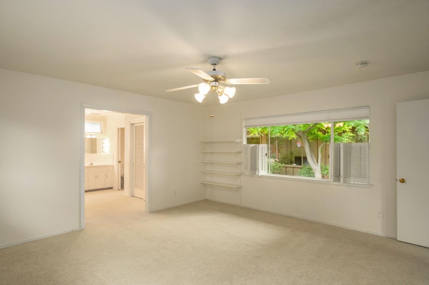 1288 W San Jose Ave, Fresno, CA 93711
