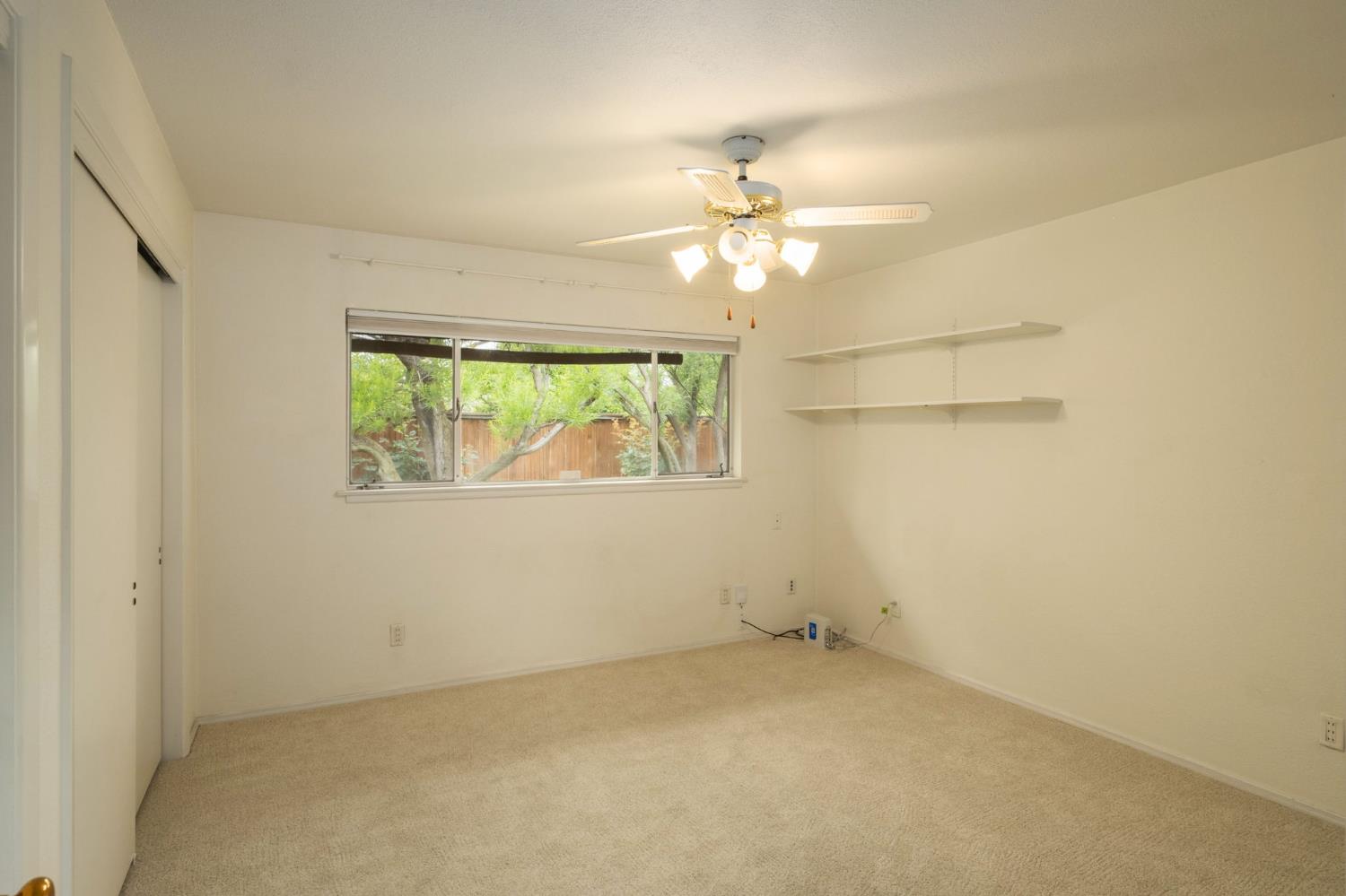 1288 W San Jose Ave, Fresno, CA 93711