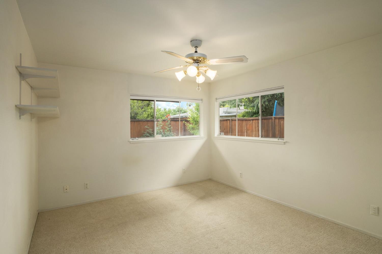 1288 W San Jose Ave, Fresno, CA 93711