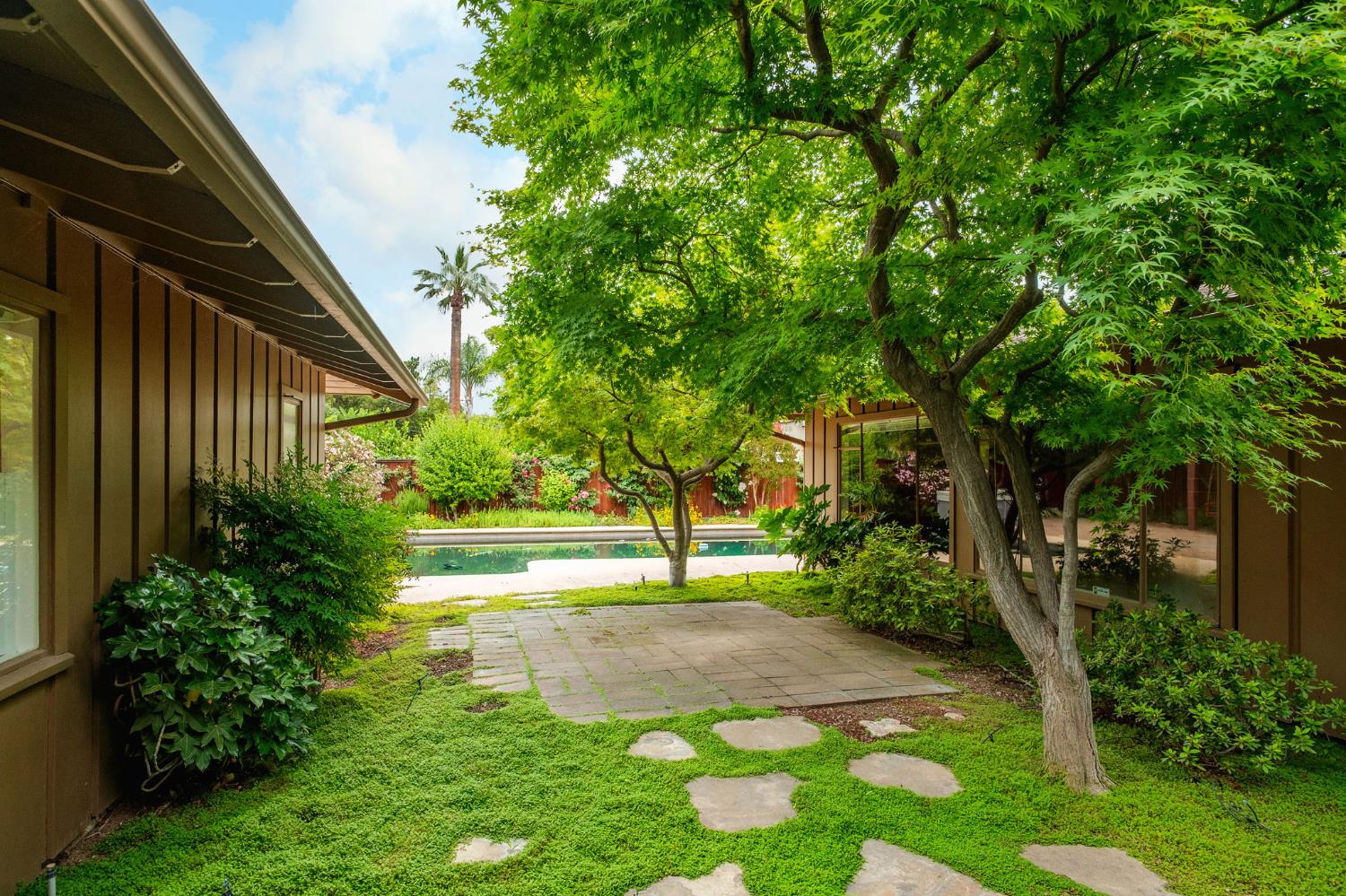 1288 W San Jose Ave, Fresno, CA 93711