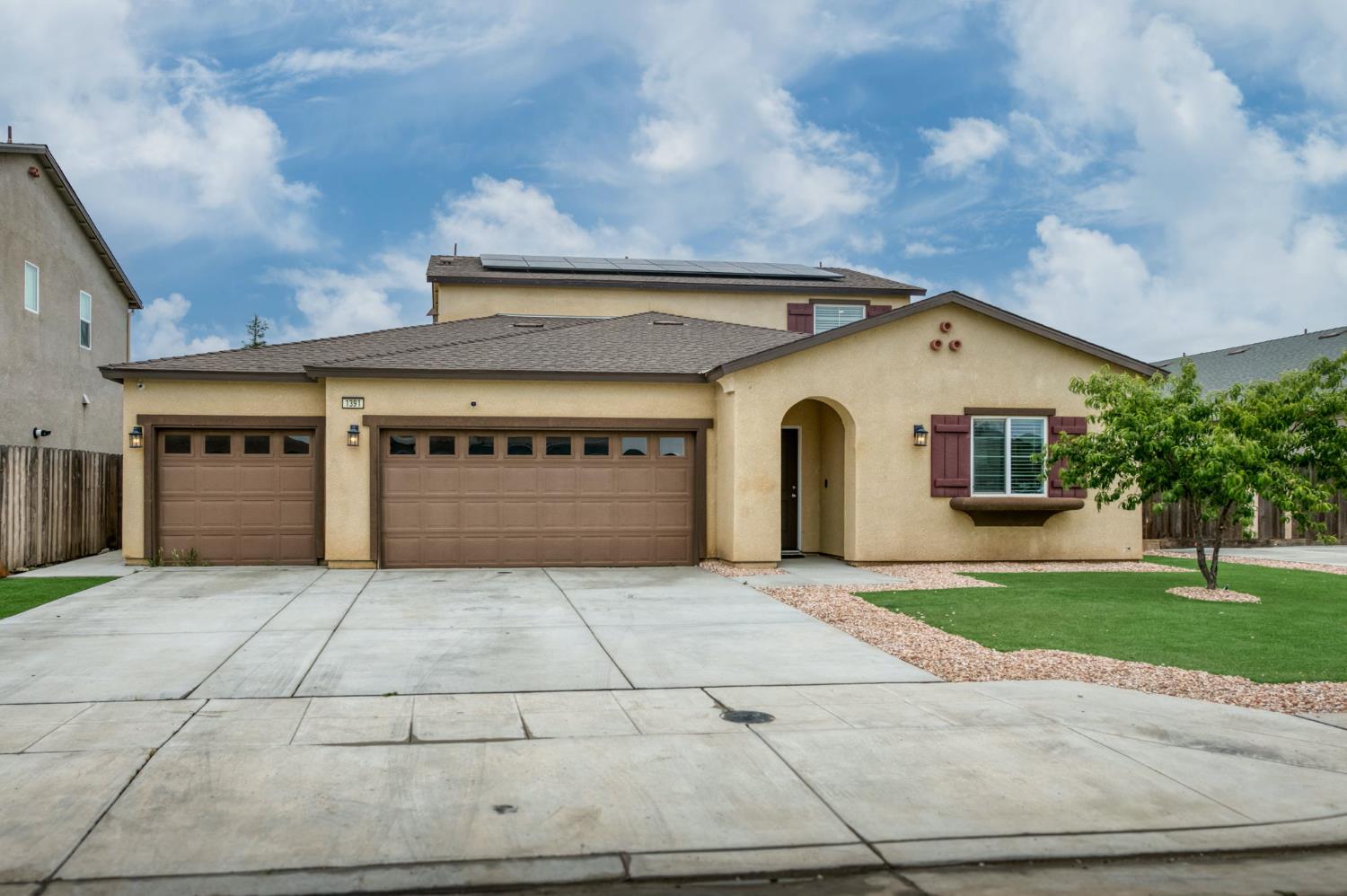 1391 Shoreside Dr, Madera, CA 93637