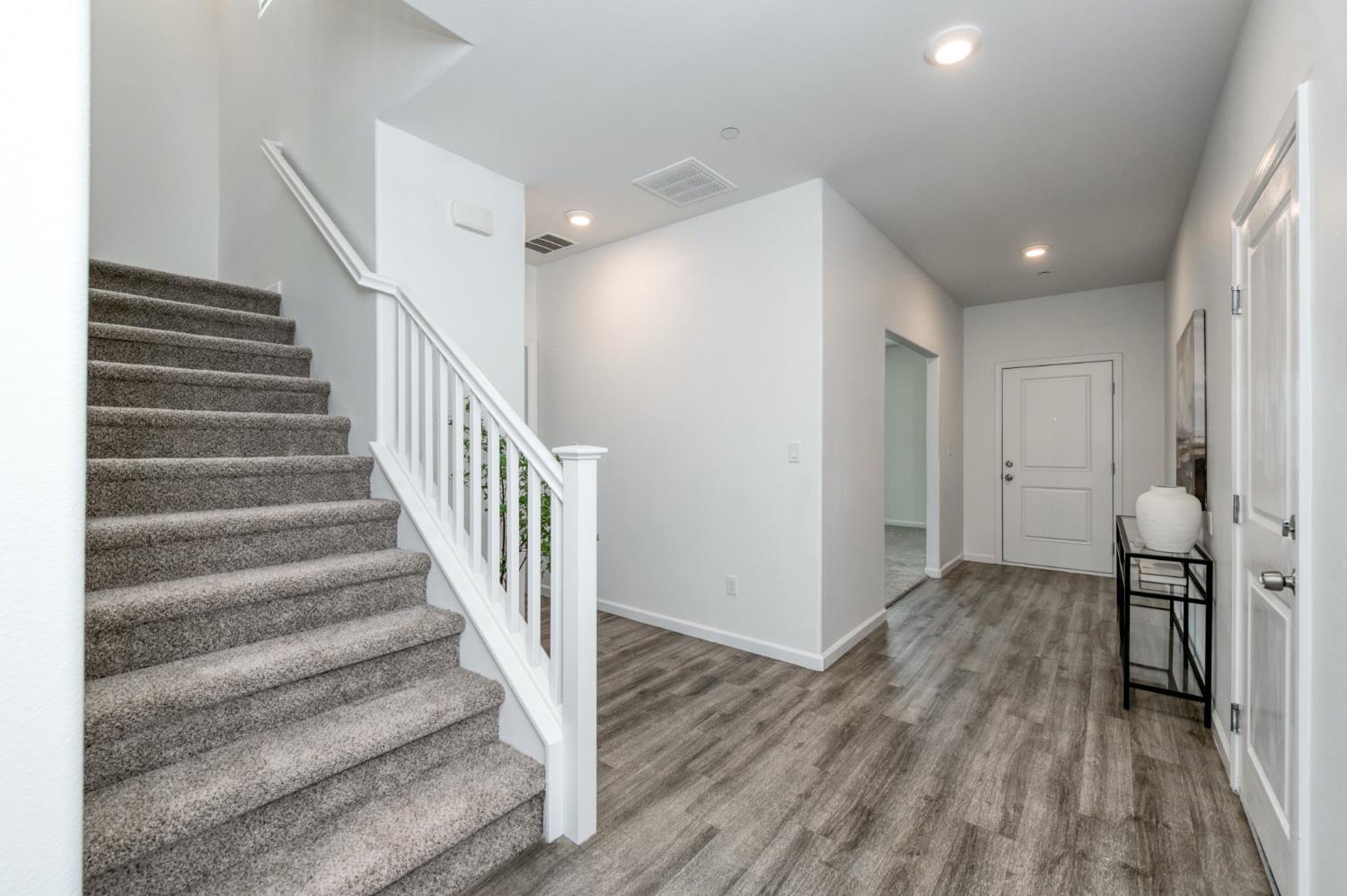 1391 Shoreside Dr, Madera, CA 93637