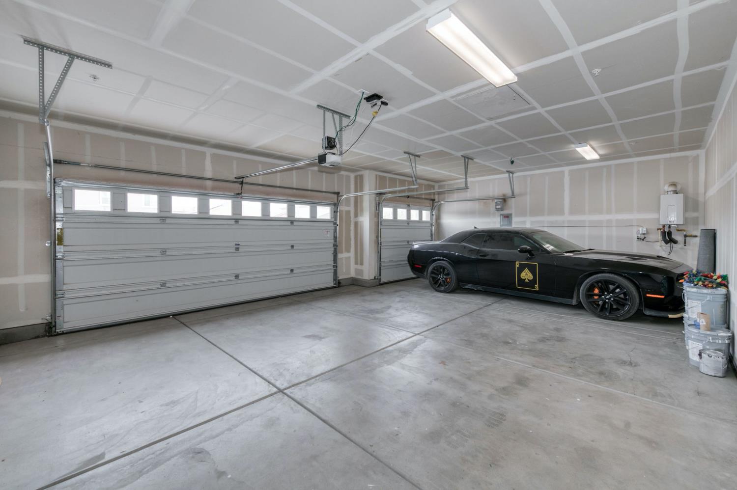 1391 Shoreside Dr, Madera, CA 93637