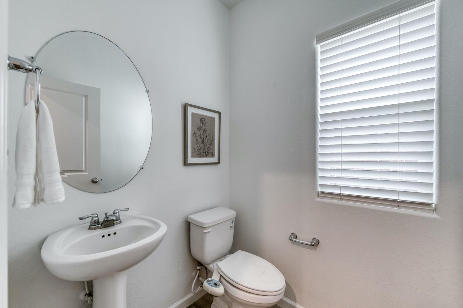 1391 Shoreside Dr, Madera, CA 93637