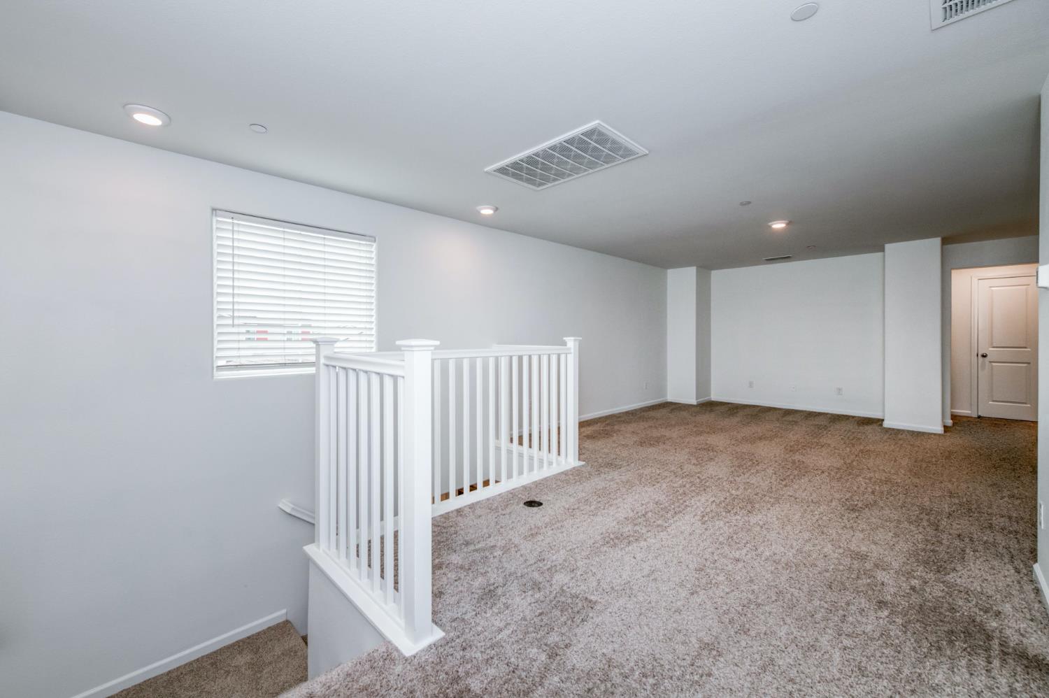 1391 Shoreside Dr, Madera, CA 93637