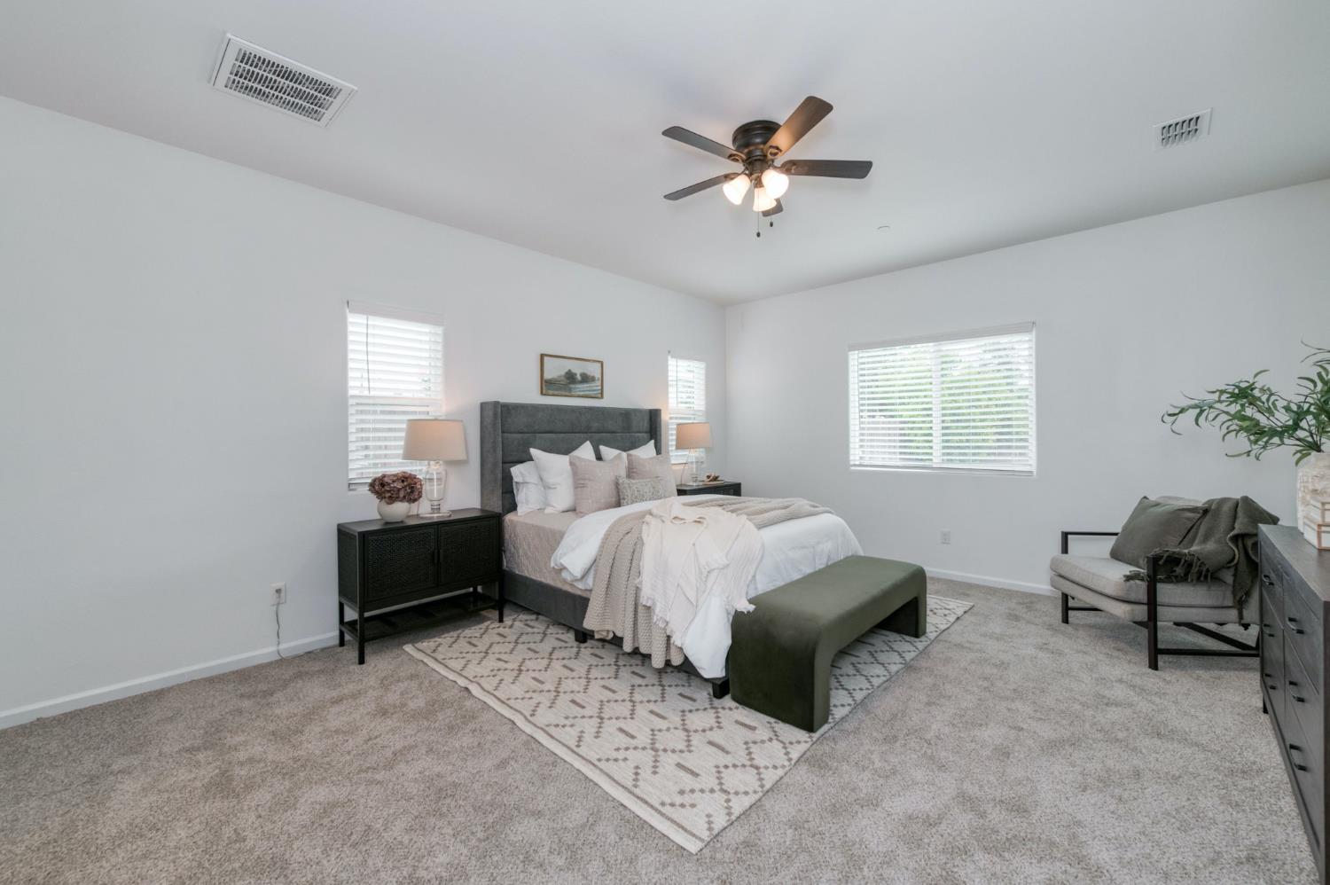 1391 Shoreside Dr, Madera, CA 93637