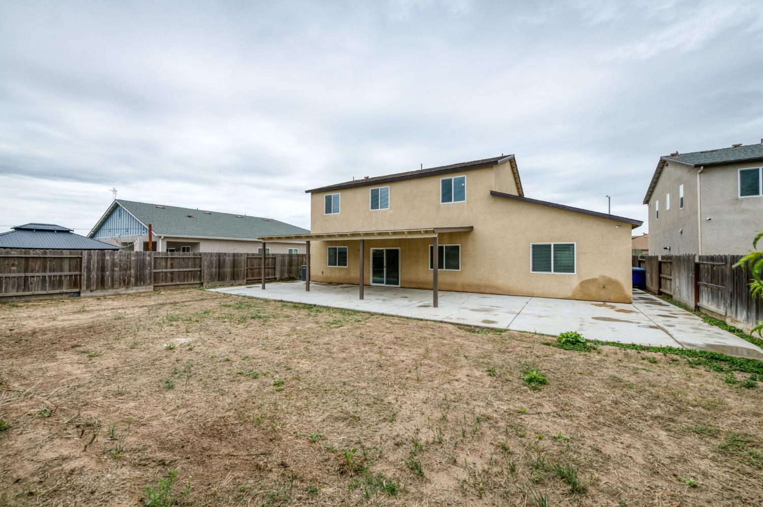 1391 Shoreside Dr, Madera, CA 93637