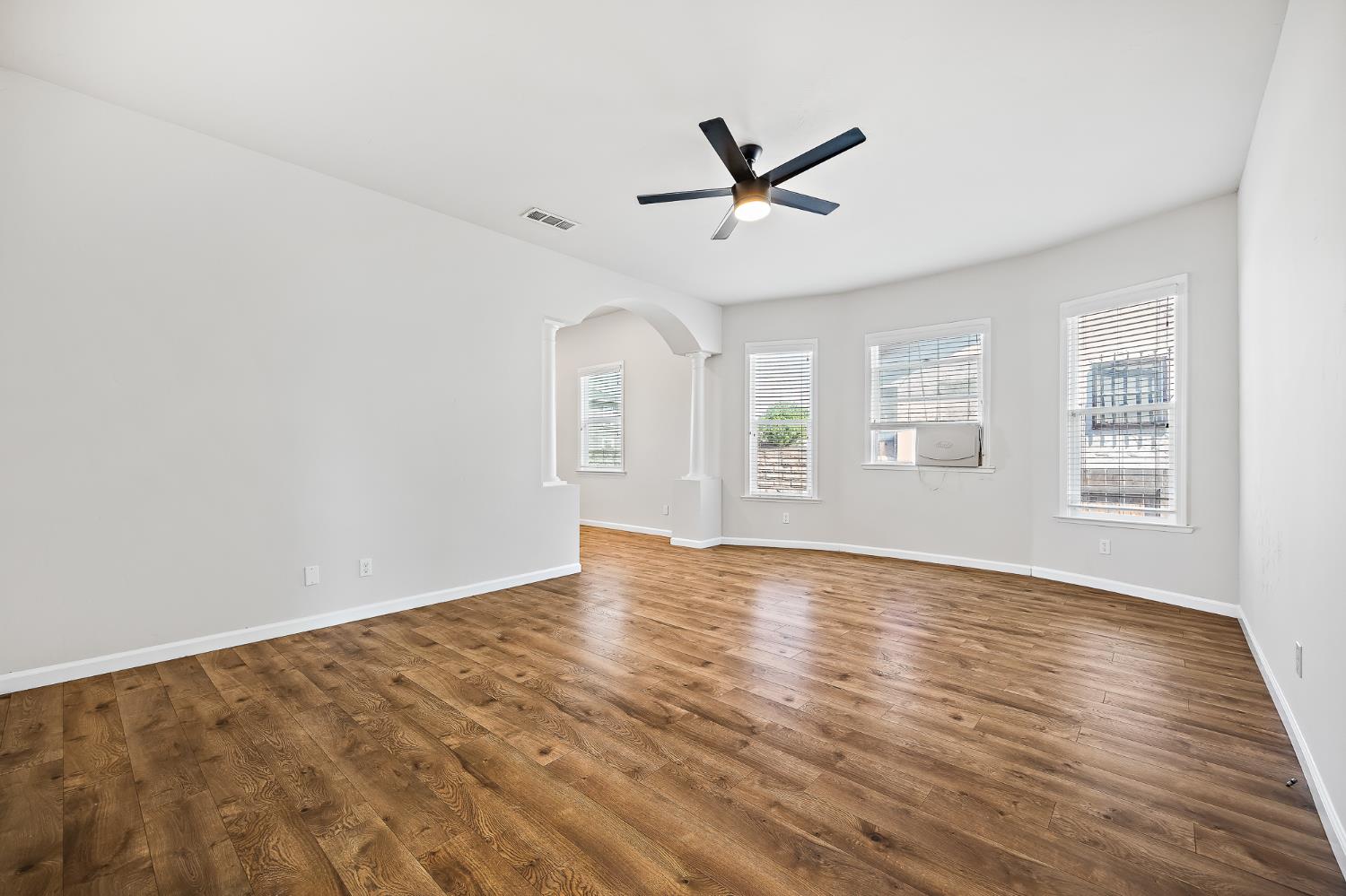 1320 P St, Fresno, CA 93721