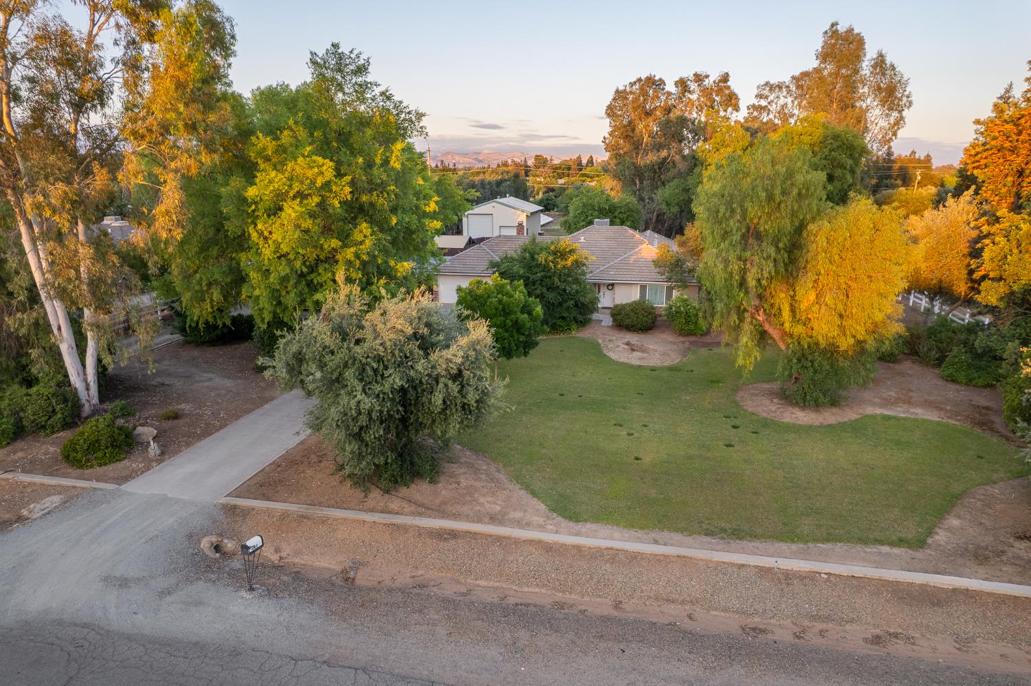 6160 N Sheridan Rd, Clovis, CA 93619