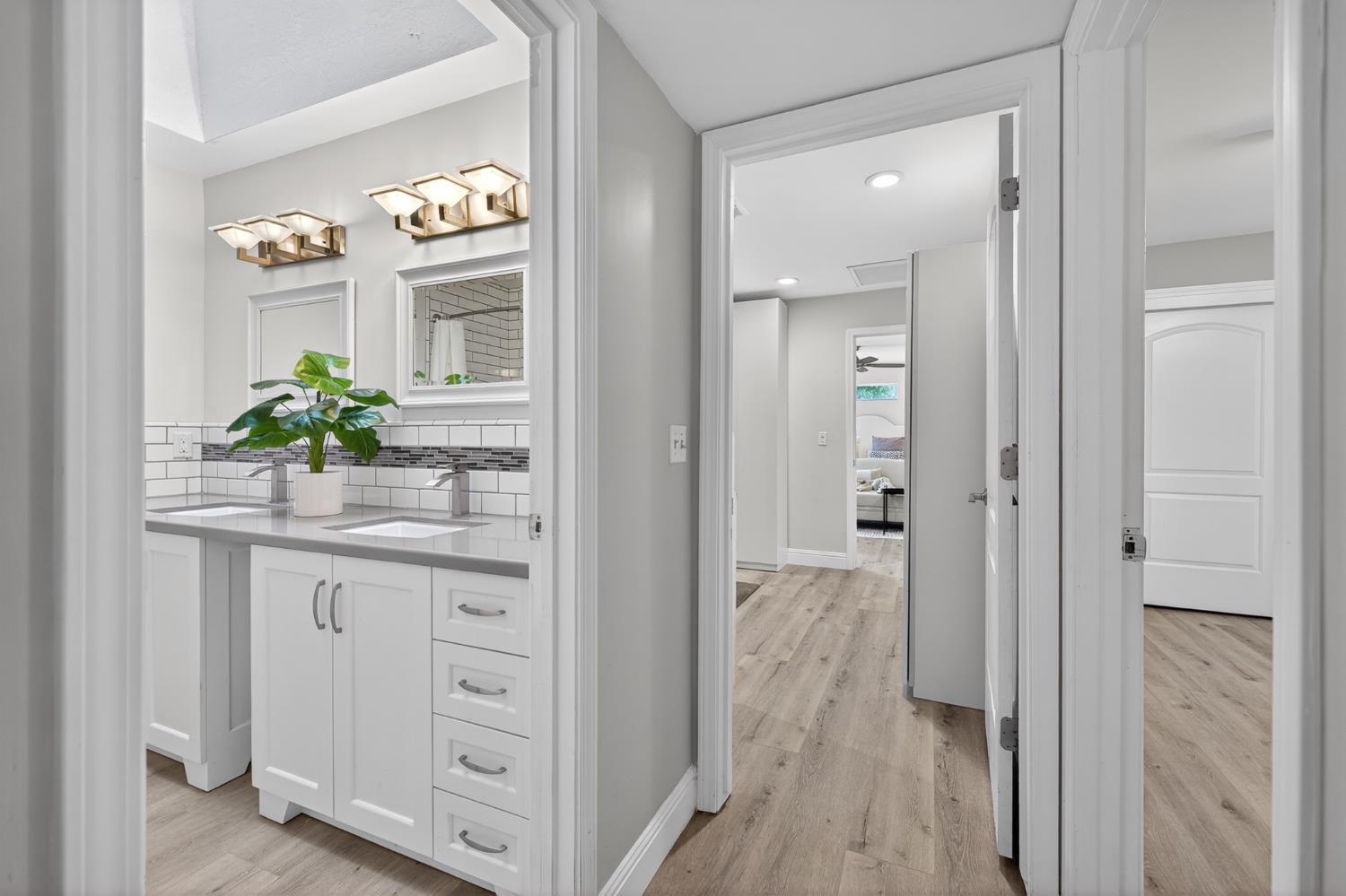 6160 N Sheridan Rd, Clovis, CA 93619