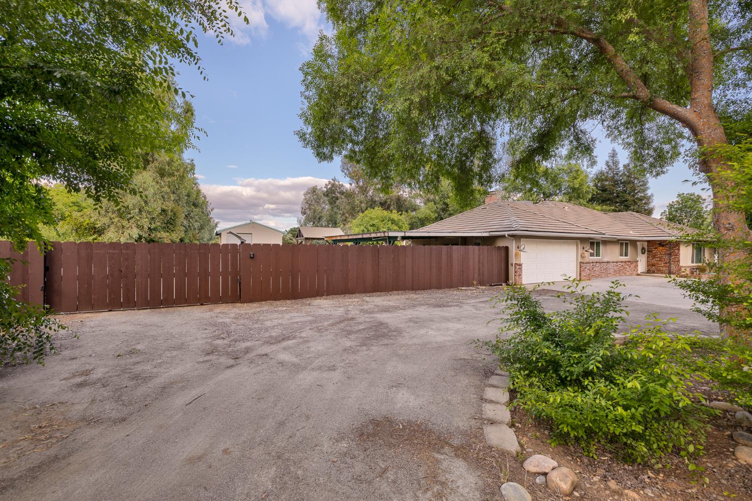 6160 N Sheridan Rd, Clovis, CA 93619