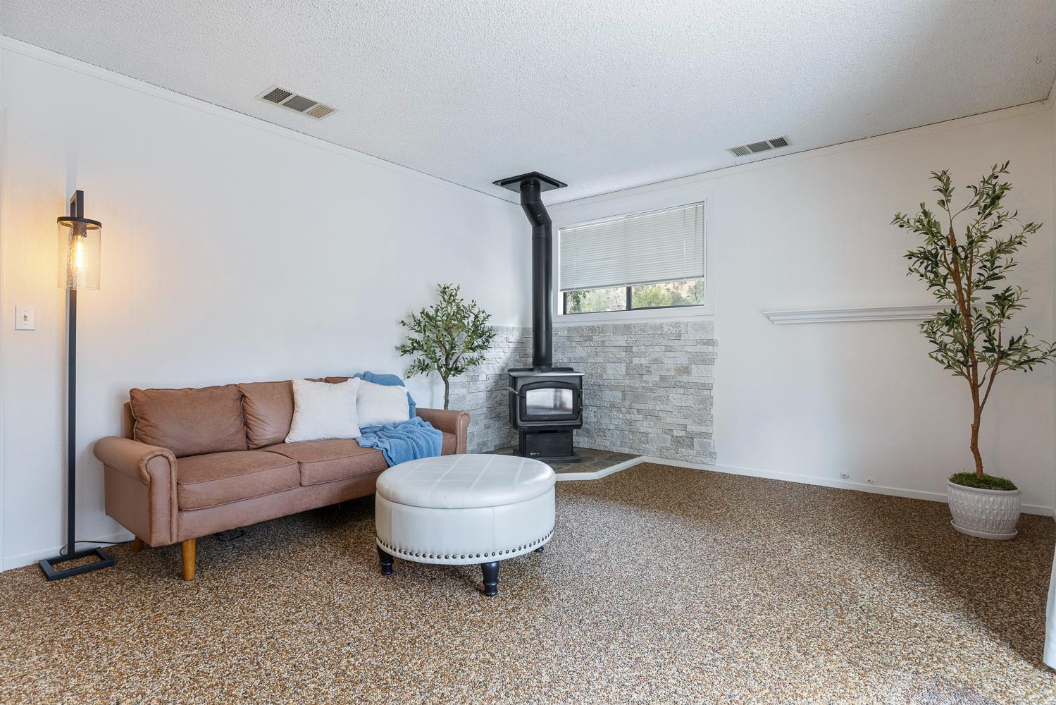 41570 Long Hollow Dr, Coarsegold, CA 93614