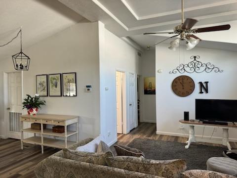 860 E Grangeville Blvd #166, Hanford, CA 93230