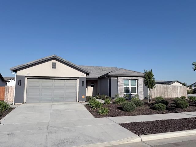 2935 21ST Ave, Kingsburg, CA 93631