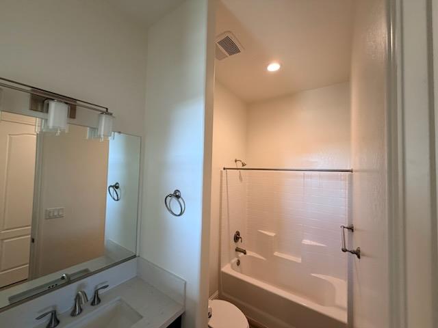 2935 21ST Ave, Kingsburg, CA 93631