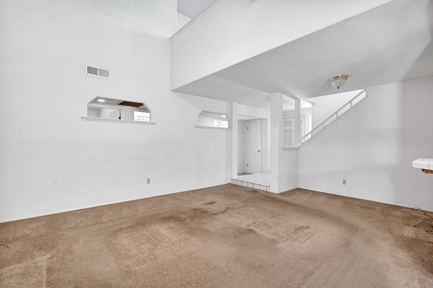 1315 E Loma Linda Ave, Fresno, CA 93720