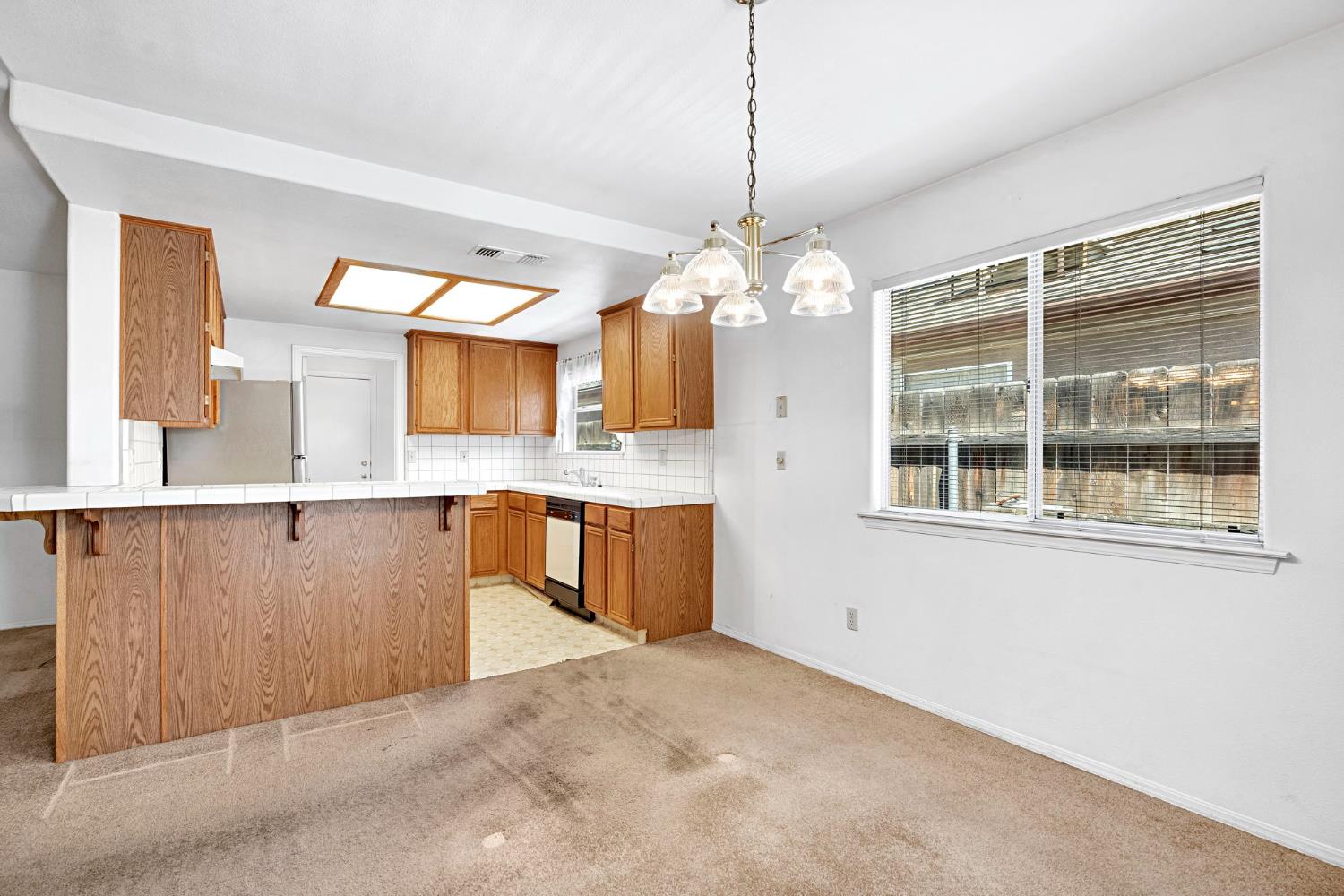 1315 E Loma Linda Ave, Fresno, CA 93720