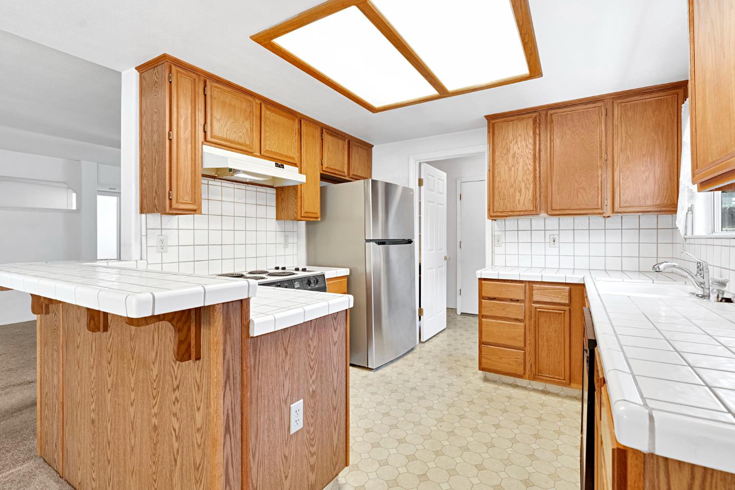 1315 E Loma Linda Ave, Fresno, CA 93720