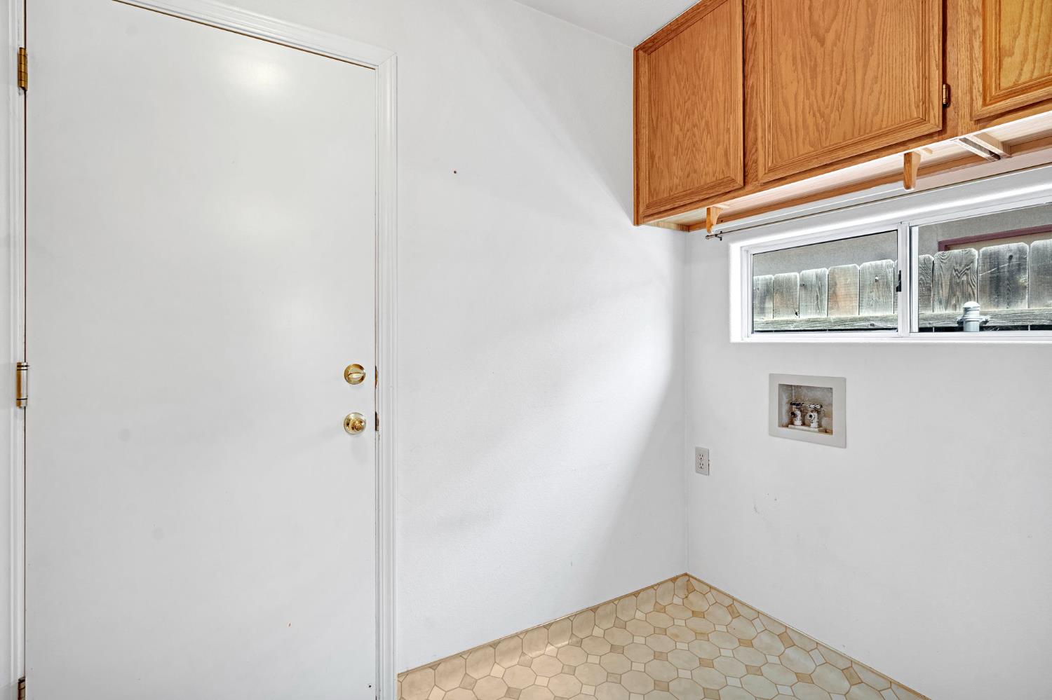 1315 E Loma Linda Ave, Fresno, CA 93720
