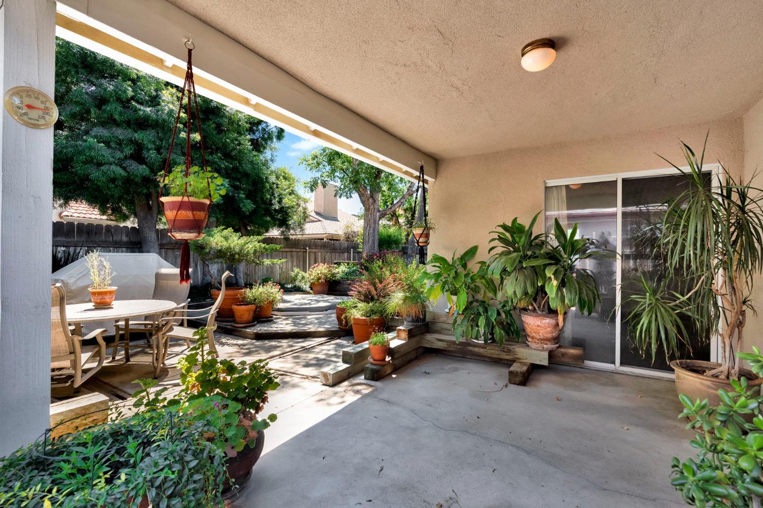 1315 E Loma Linda Ave, Fresno, CA 93720