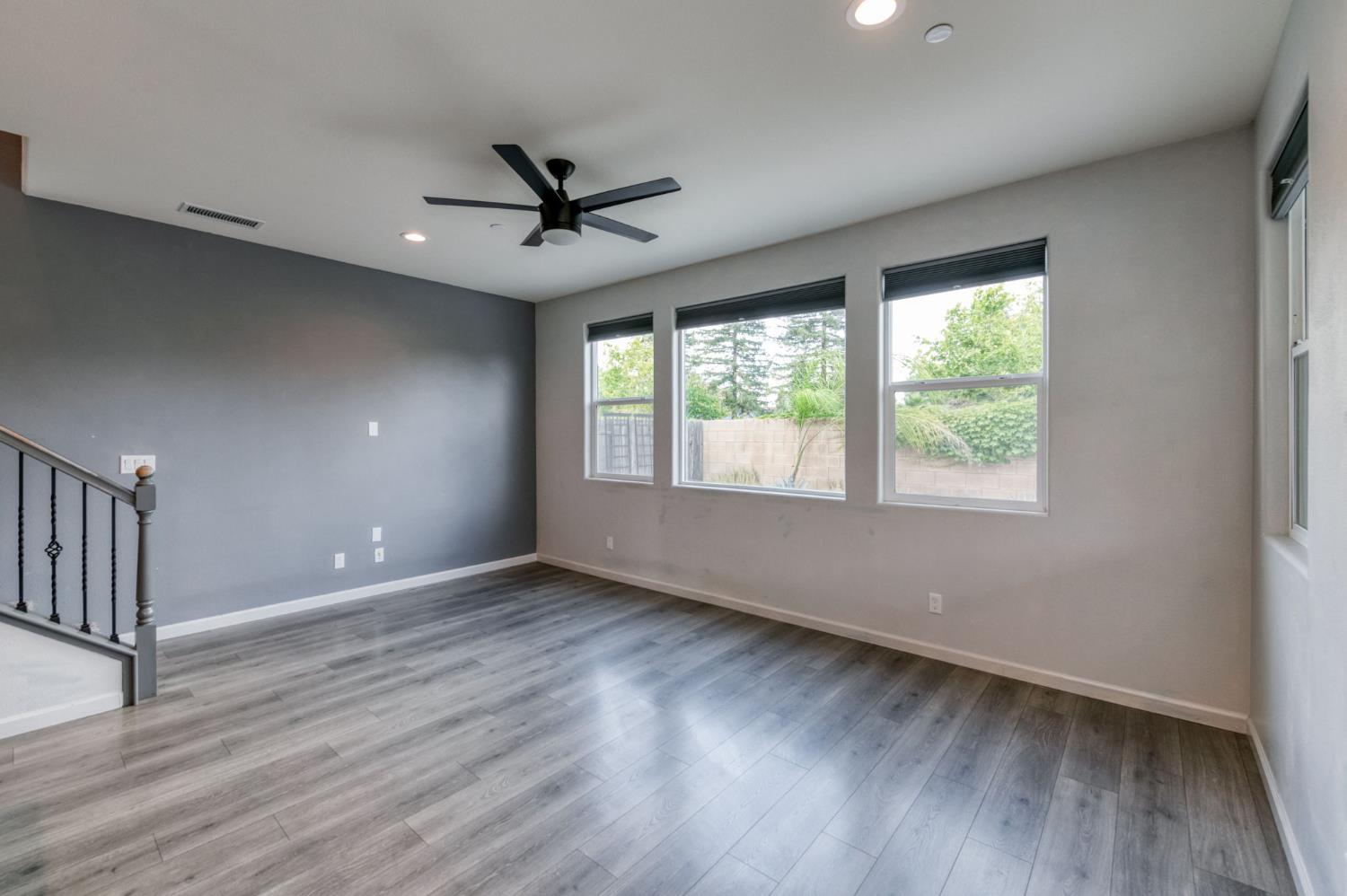 5402 W Santa Barbara, Fresno, CA 93722