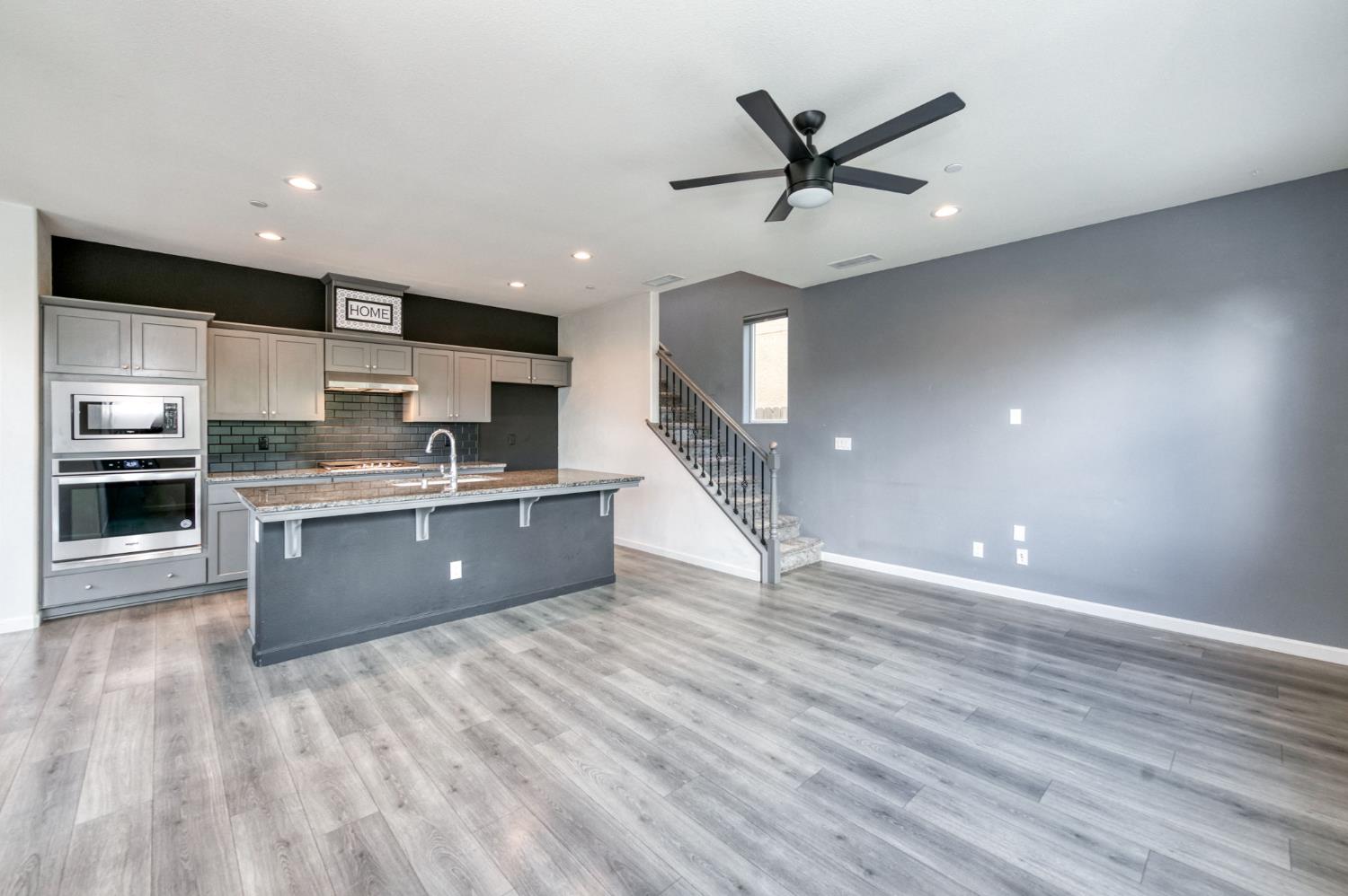 5402 W Santa Barbara, Fresno, CA 93722