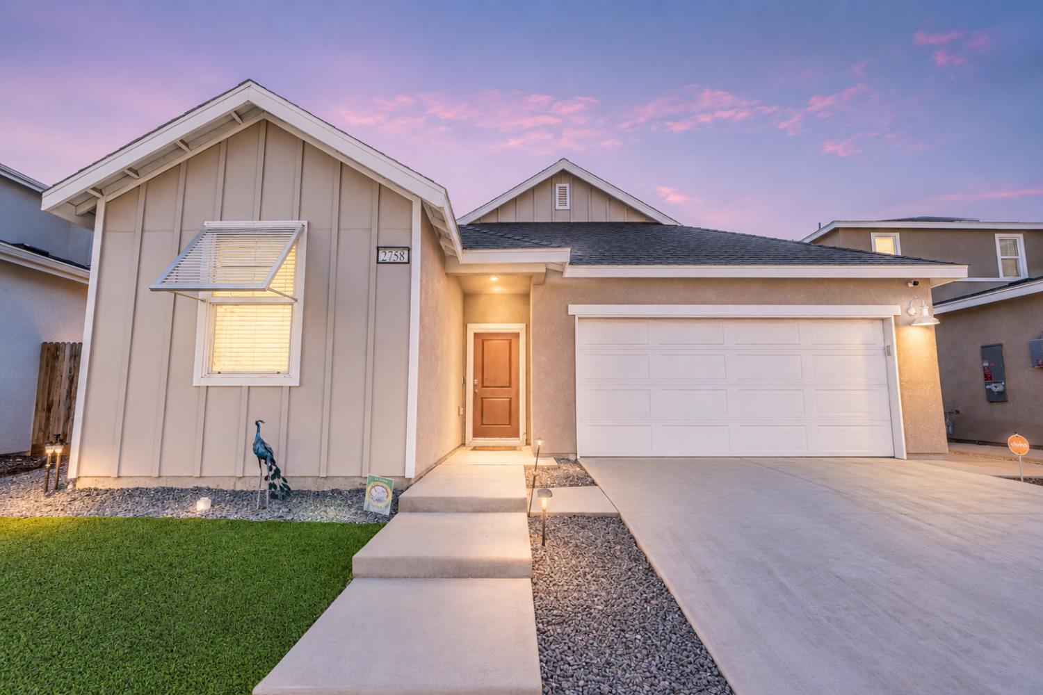 2758 N Applegate Ave, Fresno, CA 93737