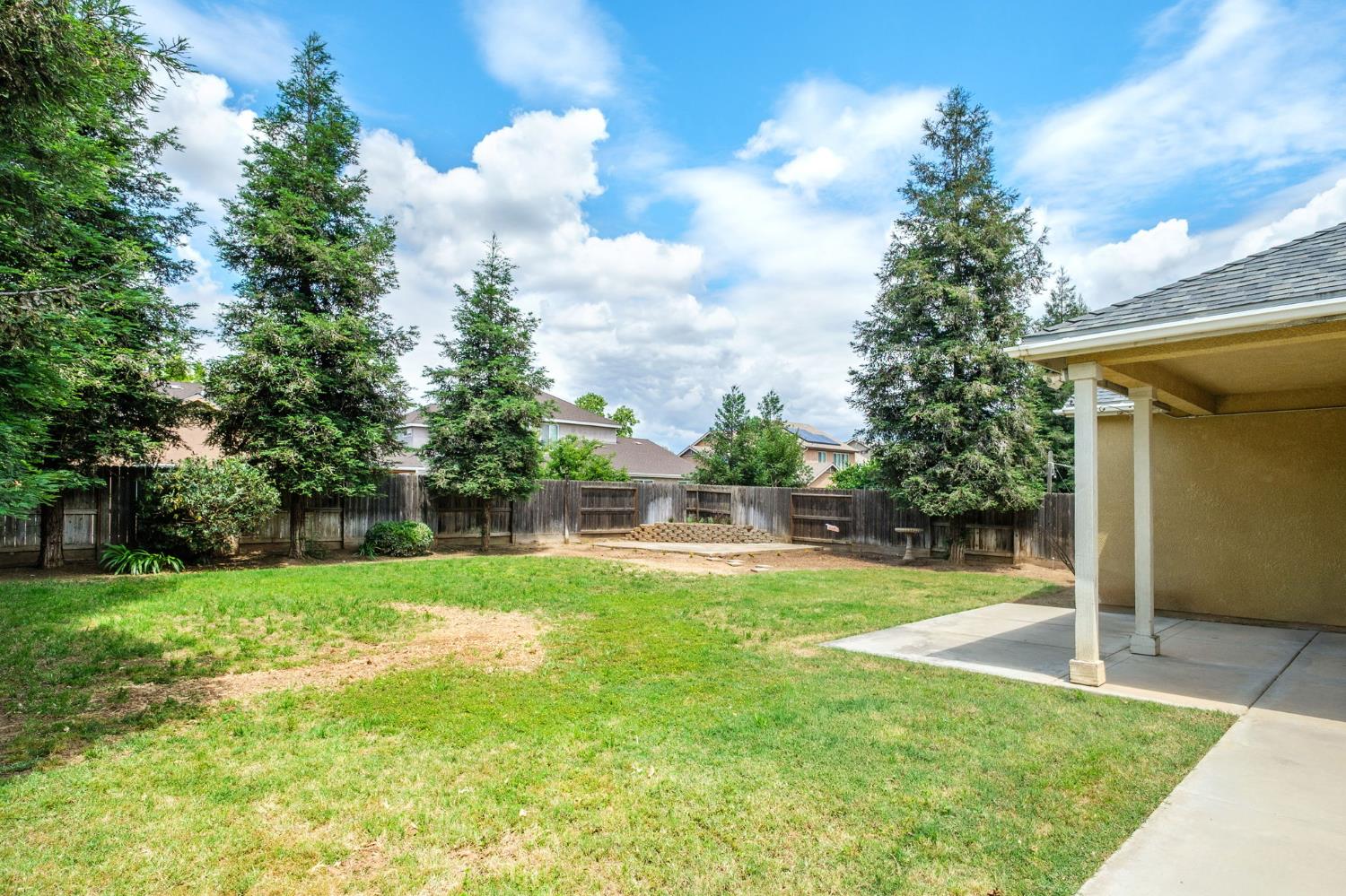 454 E Sierra Ave, Reedley, CA 93654