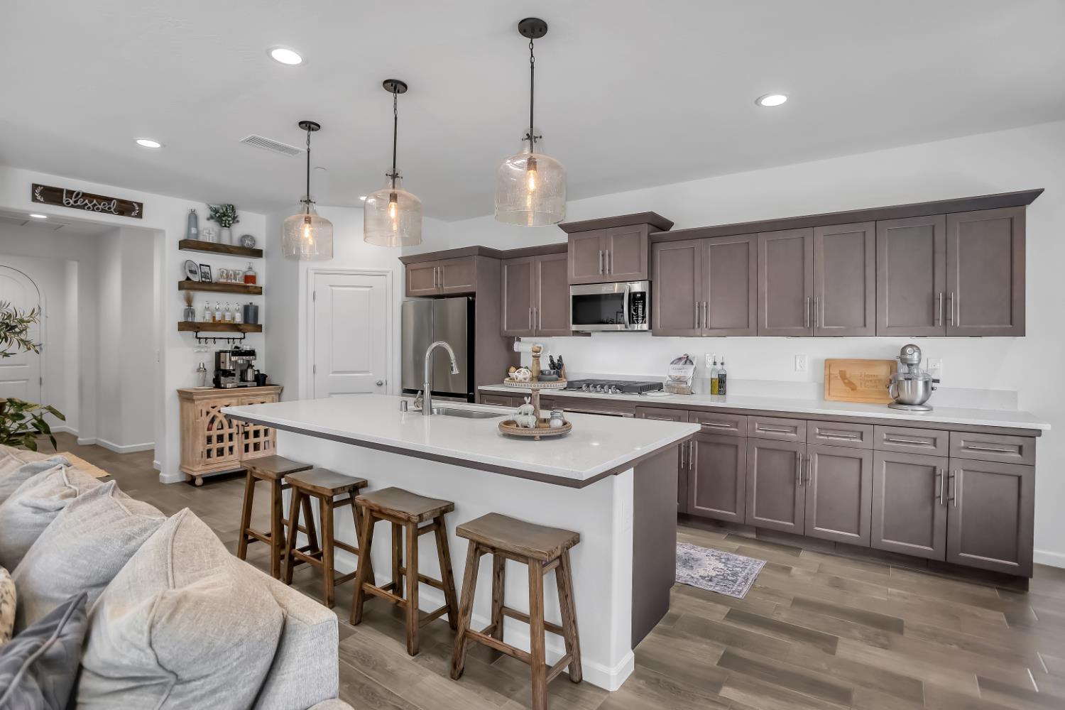 4433 Oak Knoll Rd, Madera, CA 93636