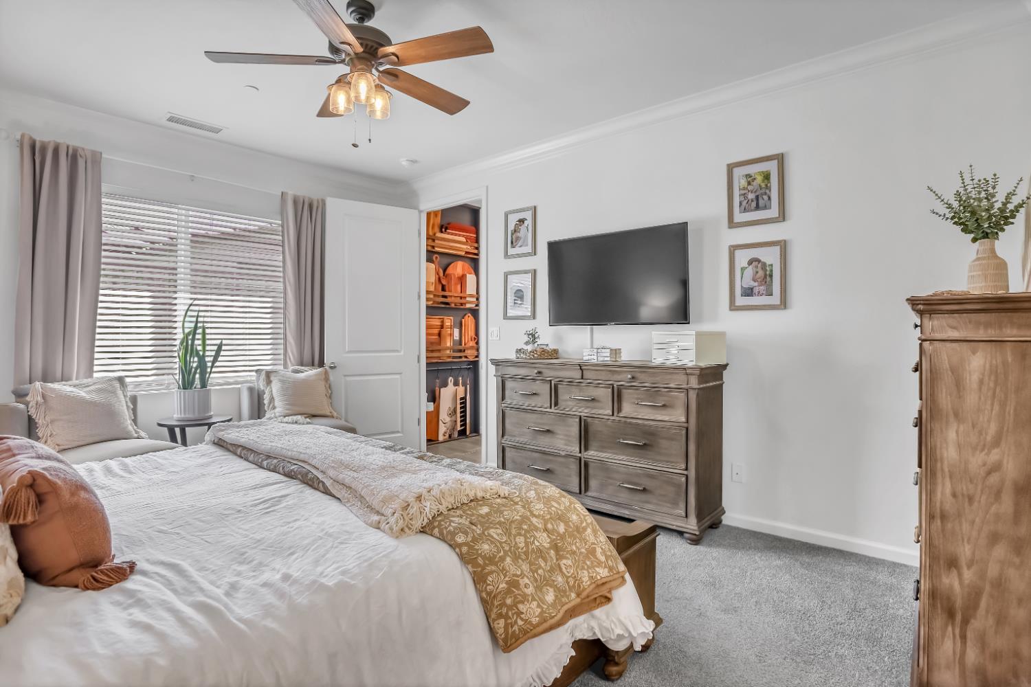 4433 Oak Knoll Rd, Madera, CA 93636