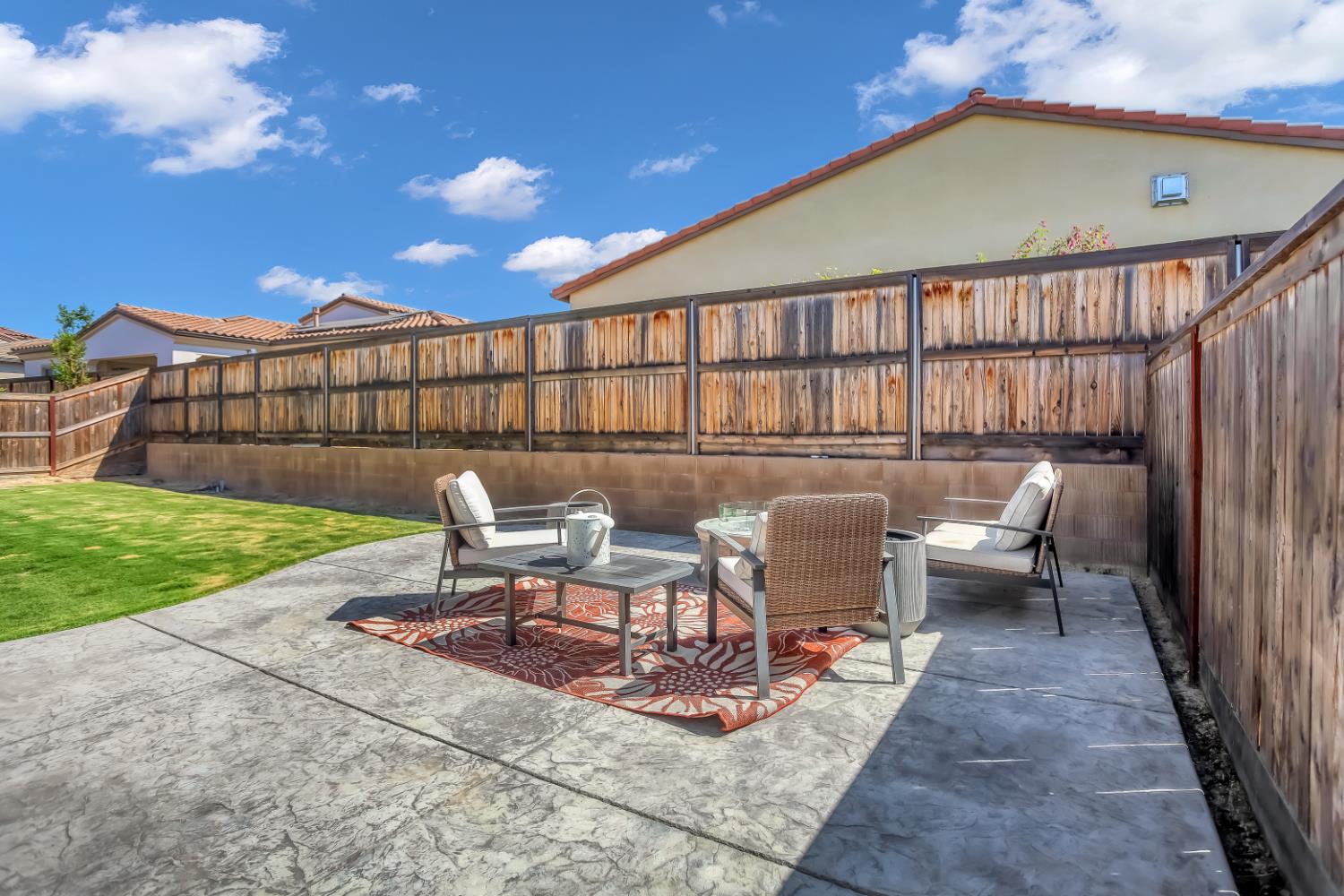 4433 Oak Knoll Rd, Madera, CA 93636