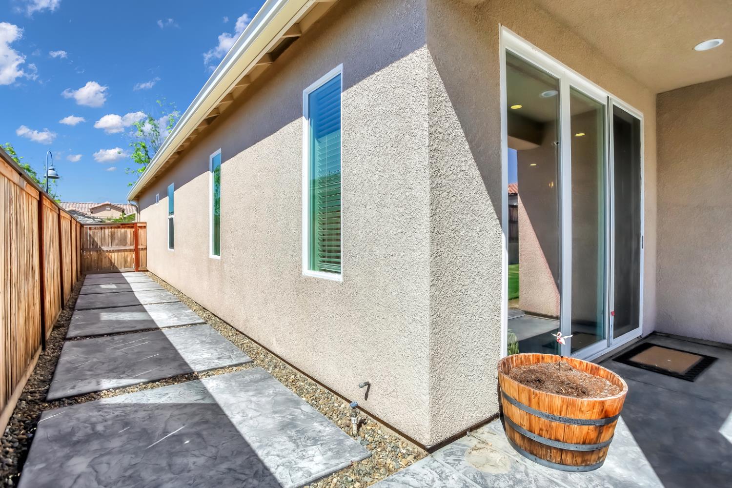 4433 Oak Knoll Rd, Madera, CA 93636