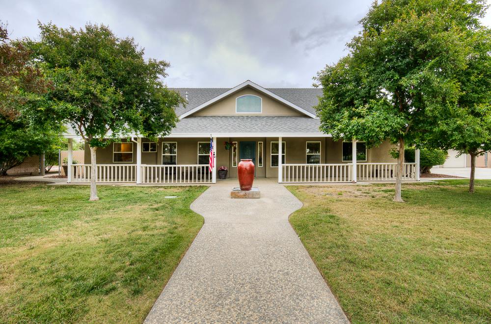 17465 Monreal Rd, Madera, CA 93636