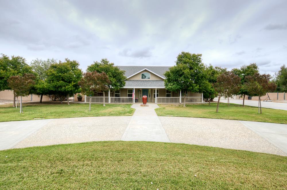 17465 Monreal Rd, Madera, CA 93636