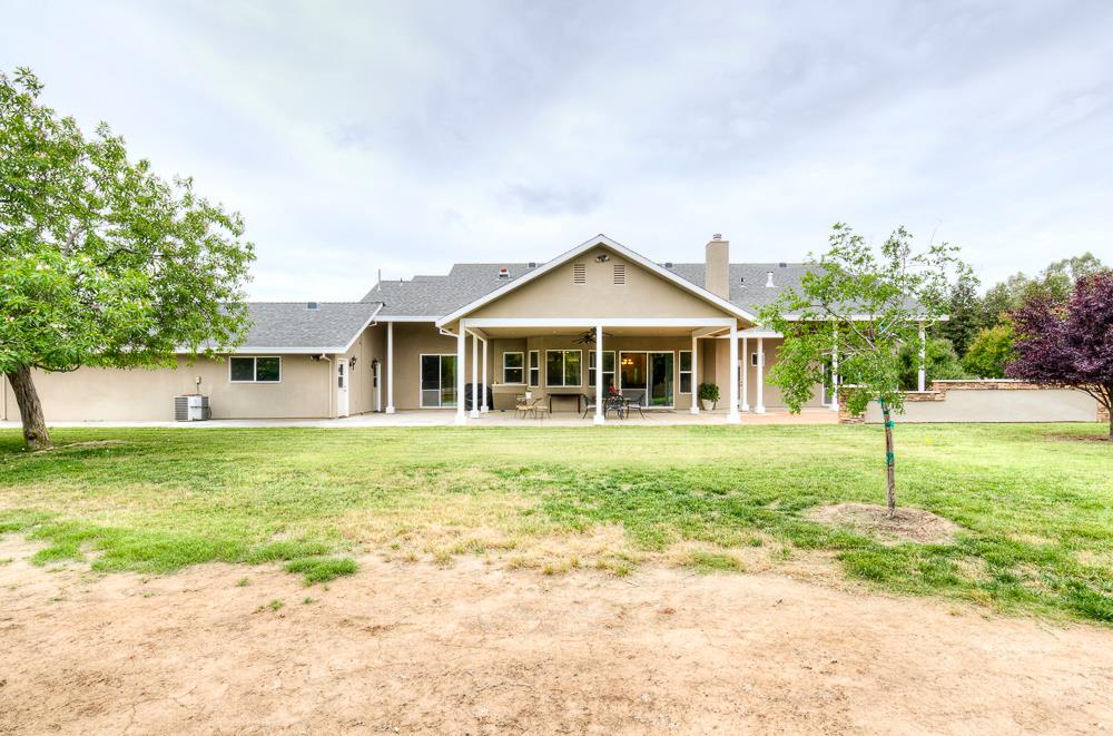 17465 Monreal Rd, Madera, CA 93636