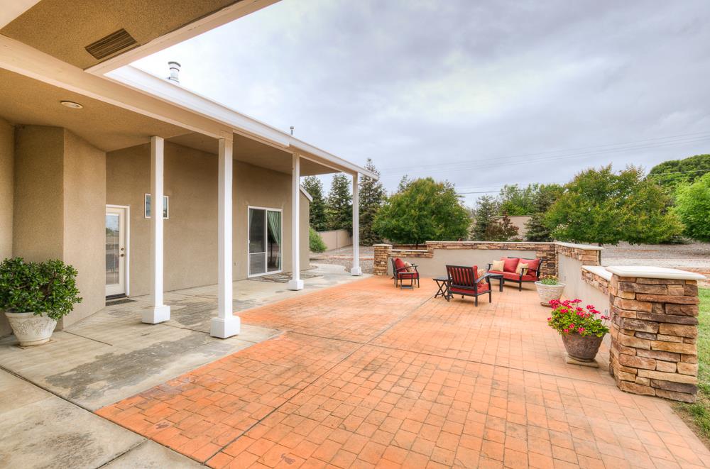 17465 Monreal Rd, Madera, CA 93636
