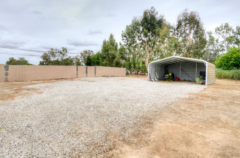 17465 Monreal Rd, Madera, CA 93636