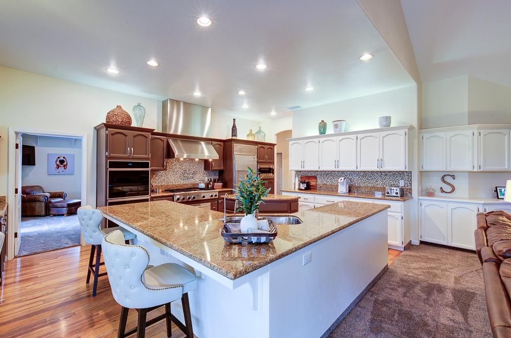 17465 Monreal Rd, Madera, CA 93636