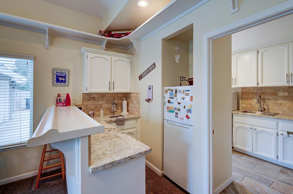 17465 Monreal Rd, Madera, CA 93636