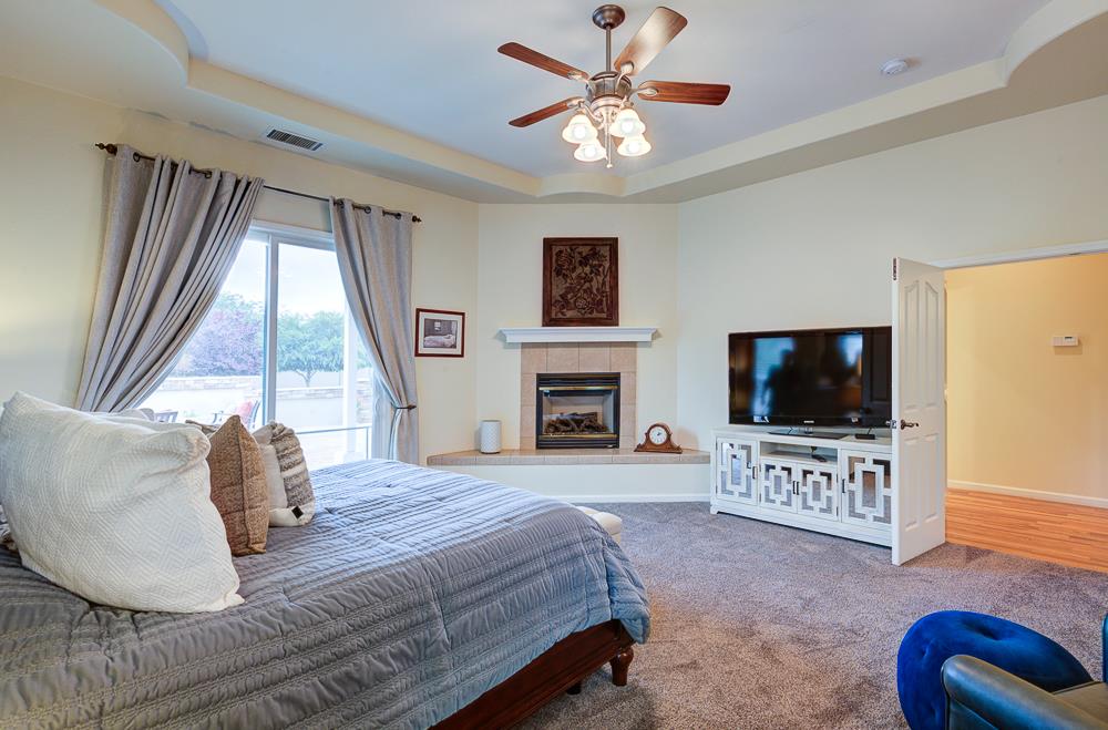 17465 Monreal Rd, Madera, CA 93636