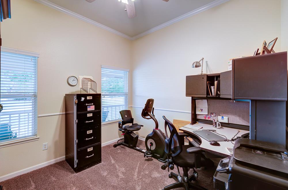 17465 Monreal Rd, Madera, CA 93636