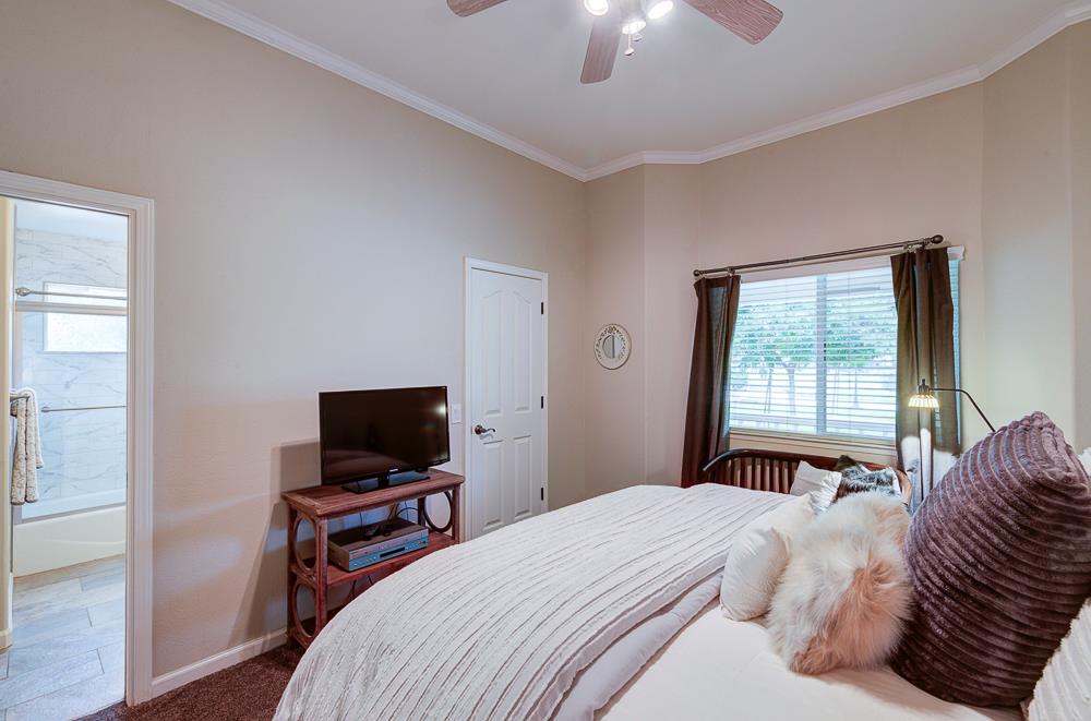 17465 Monreal Rd, Madera, CA 93636